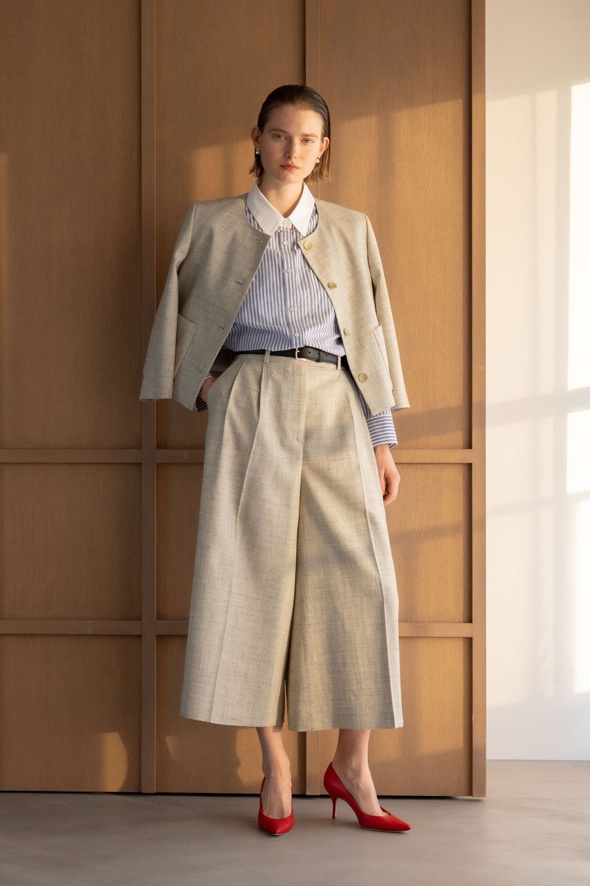 ebure(エブール)|コットンリネンストライプ クレリックシャツ/ブルー ebure(エブール)|コットンリネンストライプ クレリックシャツ/ブルー