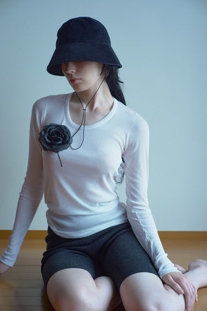 IRIS 47｜イリスフォーセブンのカットソー・Tシャツ通販｜ELLE
