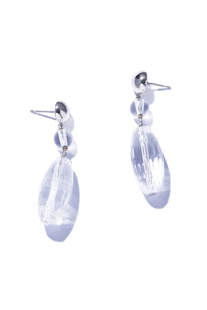 イリスフォーセブン/IRIS 47のkryos ピアス