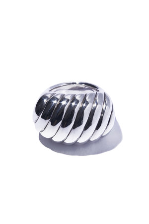 イリスフォーセブン/IRIS 47のconchiglie wide リング(150400/150401)