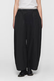 tuck cocoon slacks スラックス