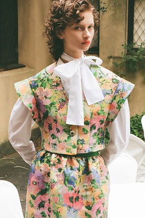 フラワージャカードショートベスト