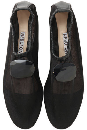 ネブローニ/NEBULONI E.のストーン付きチュールフラットシューズ