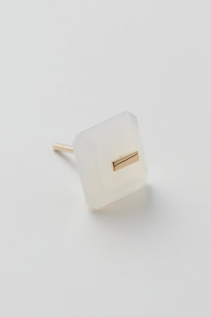 ヒロタカ/Hirotakaの【Bird of Paradise】Naked Square Stone Stud ピアス（片耳用）(150100/150101)