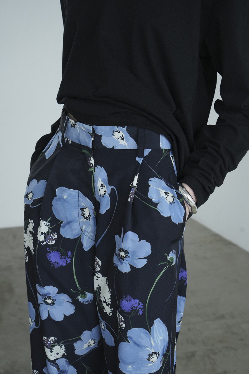 CLANE Multicolored Flower WIDE PANTS パンツ (Blue, 1) クラネ | ELLE Shop