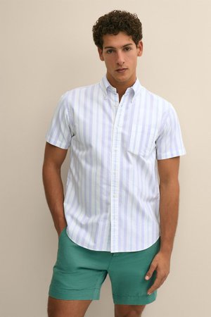 ブルックス ブラザーズ/Brooks Brothersの【MEN】コットン　オックスフォード　ストライプ　ショートスリーブ　フライデーシャツ(110400/110402)