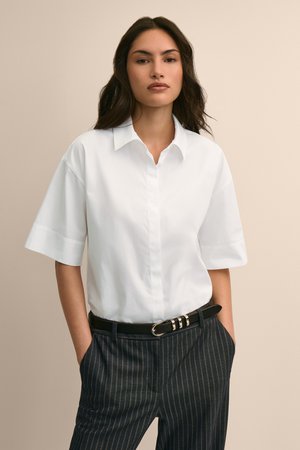 ブルックス ブラザーズ/Brooks Brothersのコットン　ドロップショルダー　ショートスリーブシャツ　Classic Fit(110400/110402)