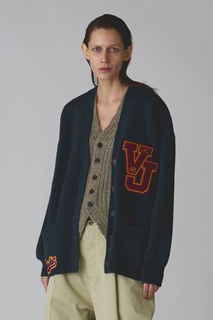 VAN レターズカーディガン