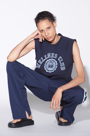 WELLNESS CLUB シンボルノースリーブスウェットシャツ