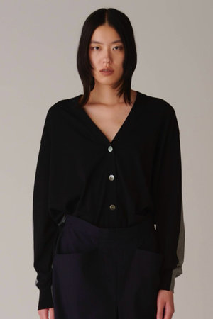 アンスクリア/INSCRIREのコットン 16G オーバー サイズ V ネック カーディガン(110300/110303)