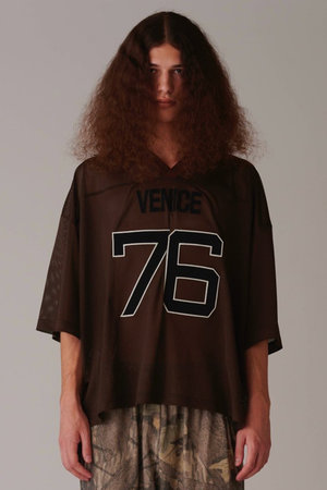 アンスクリア/INSCRIREのメッシュ フットボール Tシャツ