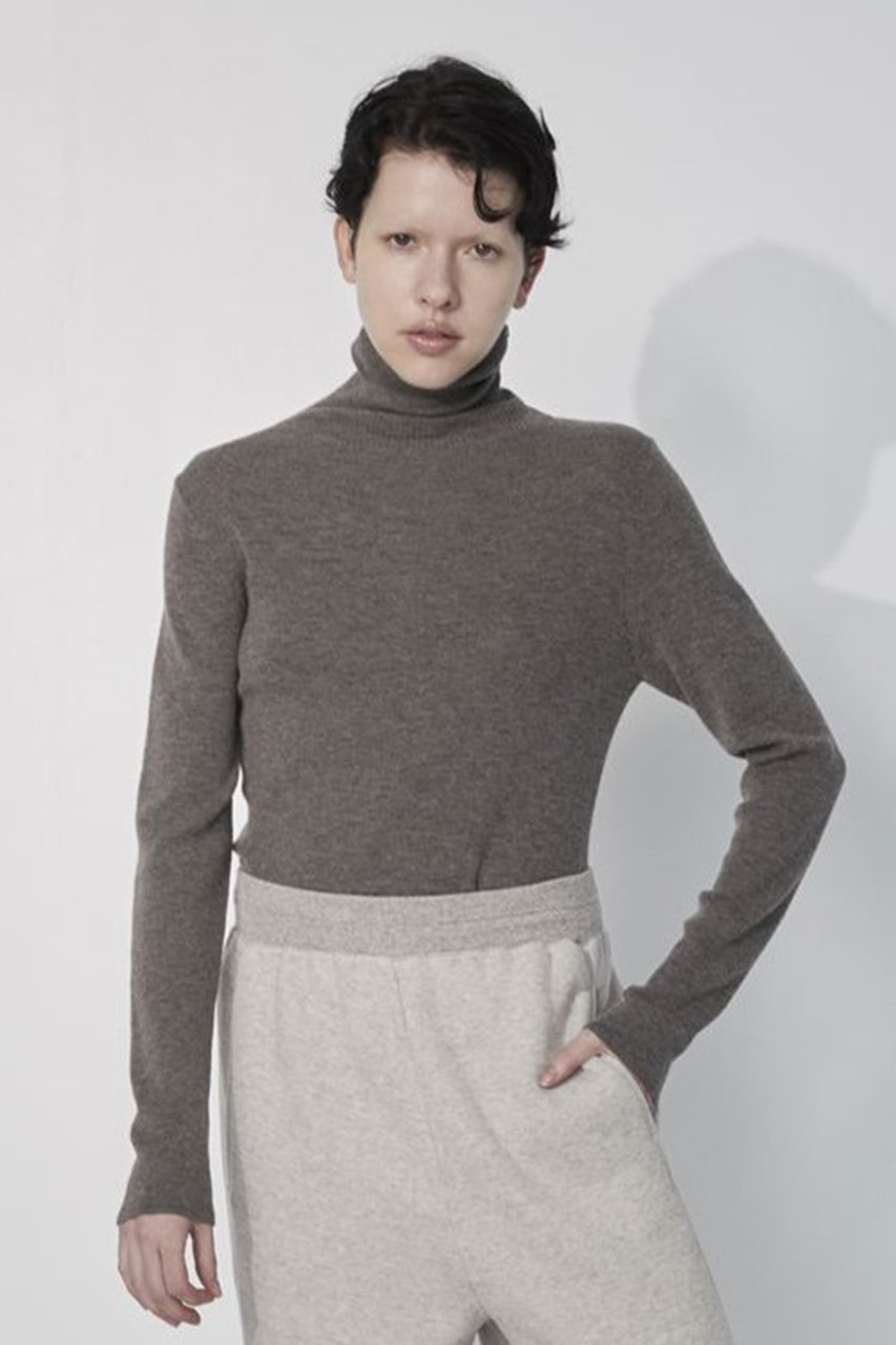 【美品✨】TICCAリブタートルニット TICCA(ティッカ)｜リブタートルプルオーバー/モカ の通販｜ELLESHOP