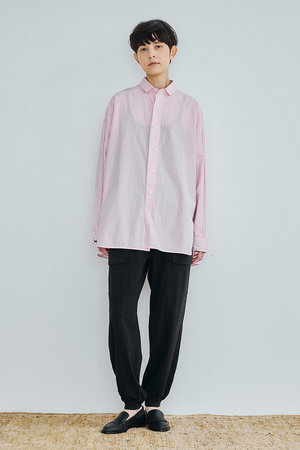 ティッカ/TICCAの【UNISEX】スクエアビッグシャツ