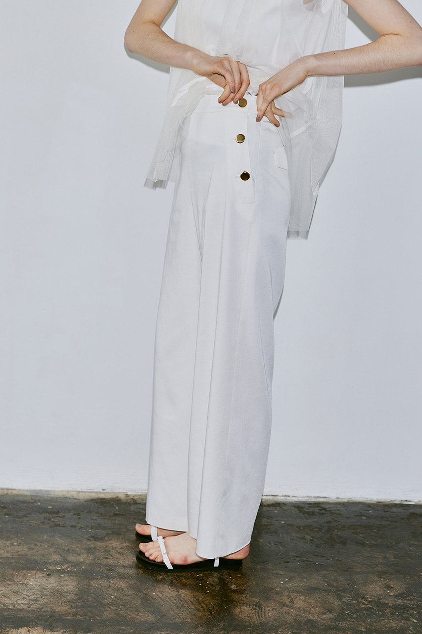 allureville ホワイトショートパンツ ホワイト系 allureville (Women)のショート・ハーフパンツ