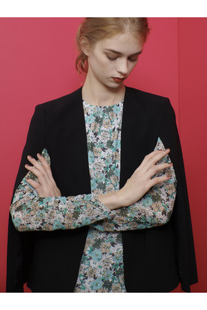 アルアバイル/allurevilleの【Loulou Willoughby】リトルブラックケープジャケット A(110800/110801)