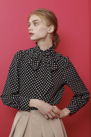 ルルウィルビー デシン ドット フリル ボウタイ ワンピース