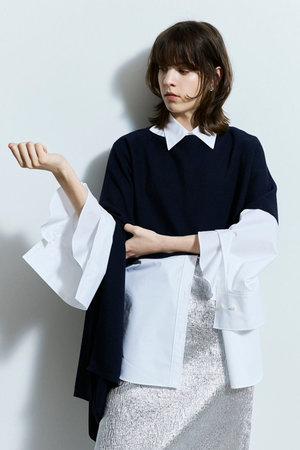 アルアバイル/allurevilleのハイツイストウールアシメケープ(110300/110301)