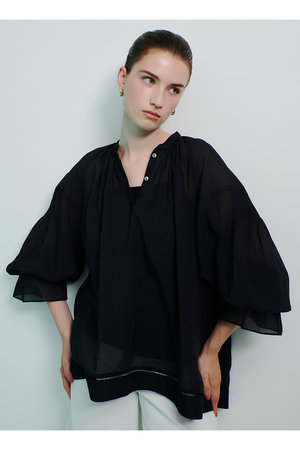 アルアバイル/allurevilleのソフトオーガンジーブラウス(110400/110403)