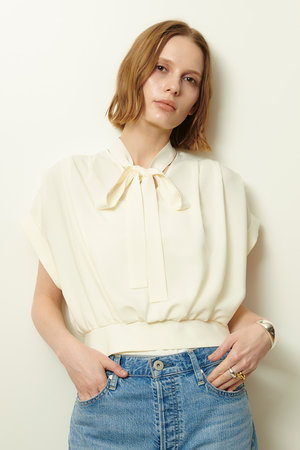 アルアバイル/allurevilleのボウタイタックフレンチスリーブブラウス(110400/110402)