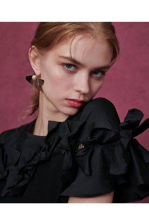 アルアバイル/allurevilleの【Loulou Willoughby】ポイントリボンプルオーバー(110100/110103)