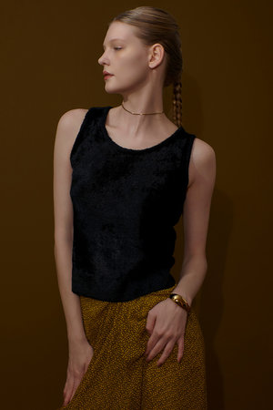 アルアバイル/allurevilleのベロアタンクプルオーバー(110300/110301)