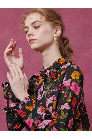 アルアバイル/allurevilleの【Loulou Willoughby】シンメトリーフラワーリボンブラウス(110400/110403)