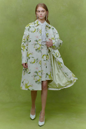 アルアバイル/allurevilleの【予約販売】【LOULOU WILLOUGHBY】RATTI レモン柄ステンカラーコート(110900/110903)