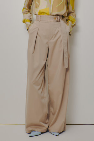 アルアバイル/allurevilleのサテンストレッチベルテッドパンツ(110600/110601)