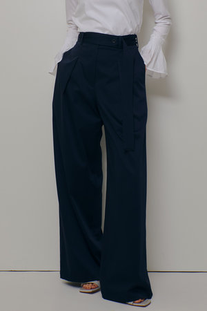 アルアバイル/allurevilleのサテンストレッチベルテッドパンツ(110600/110601)