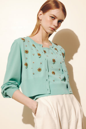 アルアバイル/allurevilleの【予約販売】〈WEB 一部店舗限定〉【LOULOU WILLOUGHBY】サンフラワービジューカーディガン(110300/110303)