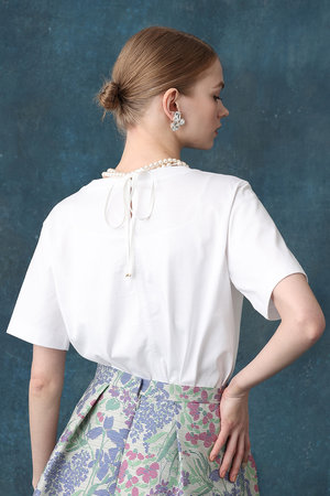 アルアバイル/allurevilleの【予約販売】【LOULOU WILLOUGHBY】パールネックレスＴシャツ(110100/110102)