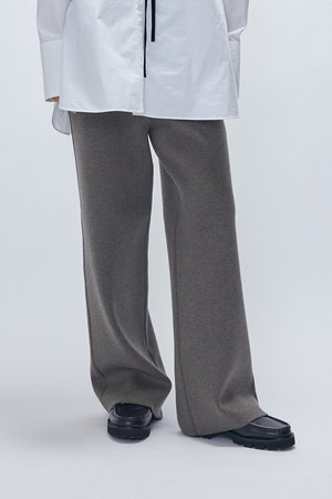 プルミエ アロンディスモン/1er Arrondissementのウールコットンスムースニットパンツ(110600/110601)