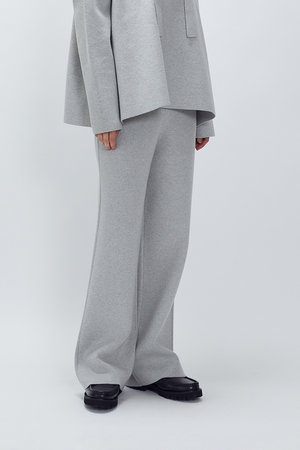 プルミエ アロンディスモン/1er Arrondissementのウールコットンスムースニットパンツ(110600/110601)