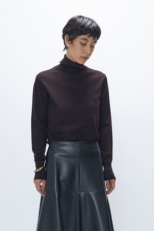 プルミエ アロンディスモン/1er Arrondissementのスーパーファインウールボトルネック(110300/110301)