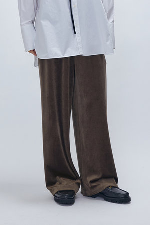 プルミエ アロンディスモン/1er Arrondissementのベロアワイドパンツ(110600/110601)