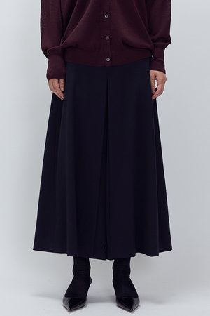 プルミエ アロンディスモン/1er Arrondissementのウールサテンキュロットパンツ(110600/110602)