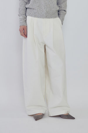 プルミエ アロンディスモン/1er Arrondissementのダッククロスカーブパンツ(110600/110601)