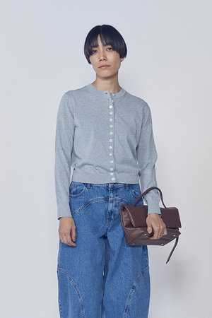 プルミエ アロンディスモン/1er Arrondissementのコンパクトボタンカーディガン(110300/110303)