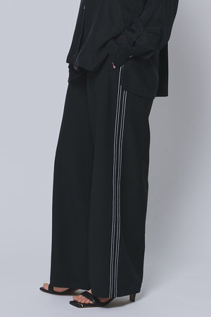 プルミエ アロンディスモン/1er Arrondissementのサイドラインパンツ(110600/110601)