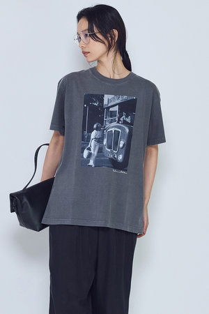 プルミエ アロンディスモン/1er Arrondissementの【予約販売】【COUTURE D’ADAM】“Jane&Serge with Double Decker”Tシャツ(Monochrome・Black)(110100/110102)