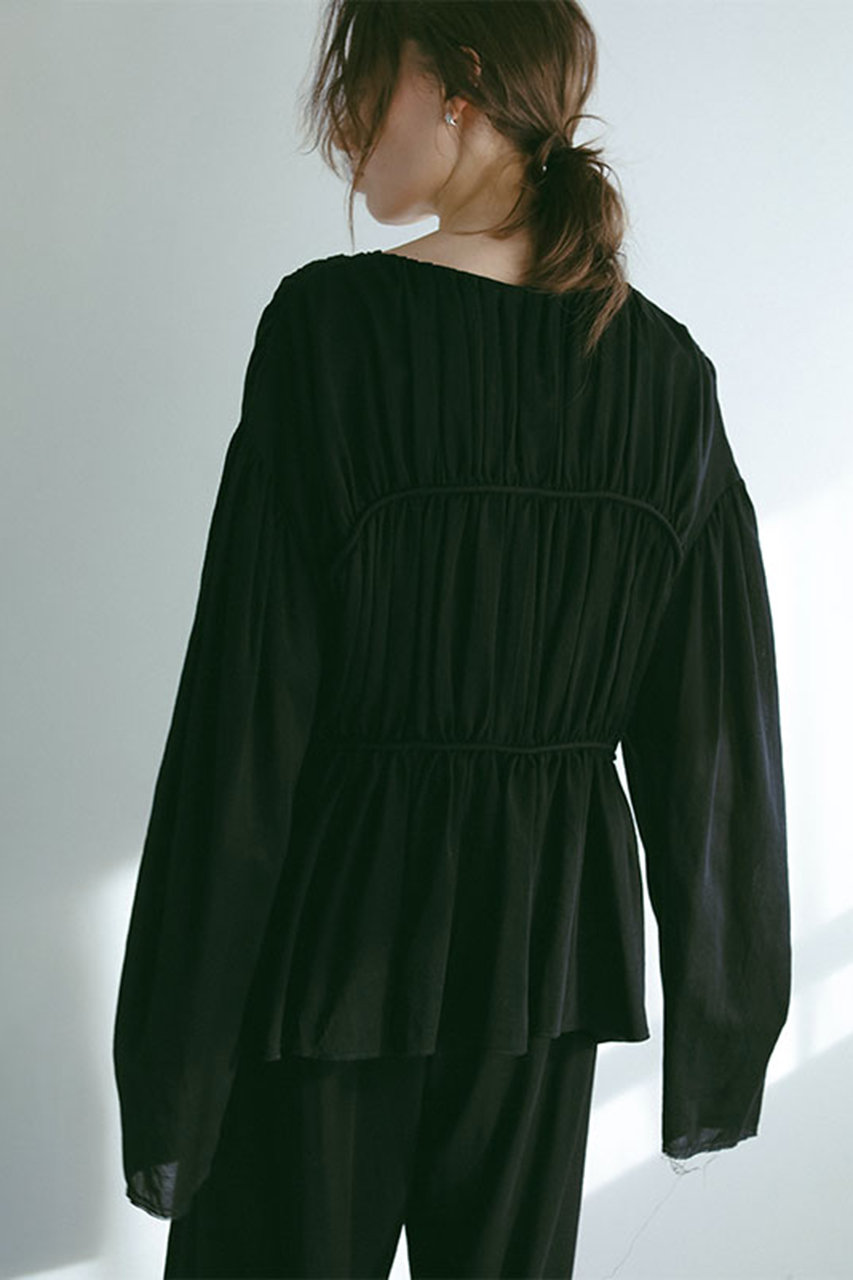 ETRE TOKYO(エトレトウキョウ)｜ギャザーボリュームエアリートップス