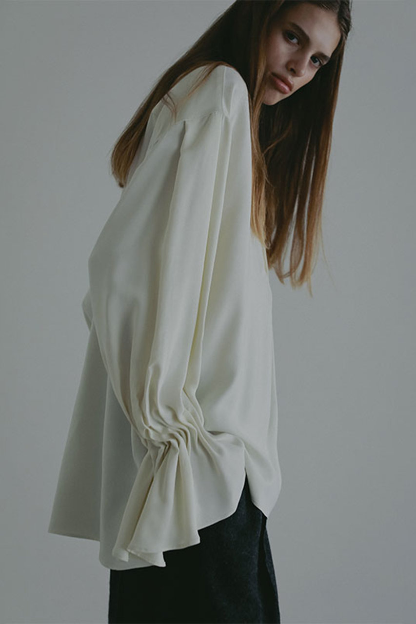 ETRE TOKYO(エトレトウキョウ)｜キャンディースリーブシルキーシャツ