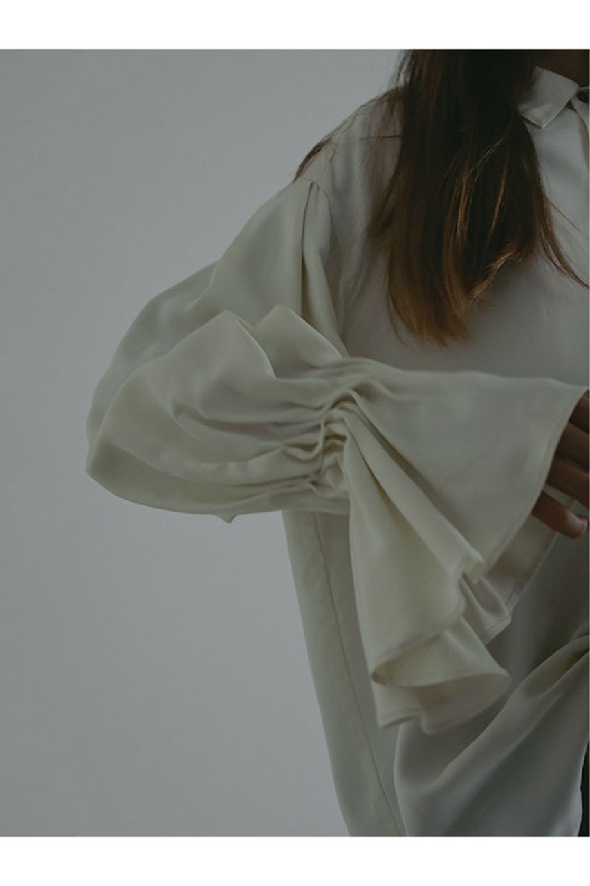 ETRE TOKYO(エトレトウキョウ)｜キャンディースリーブシルキーシャツ
