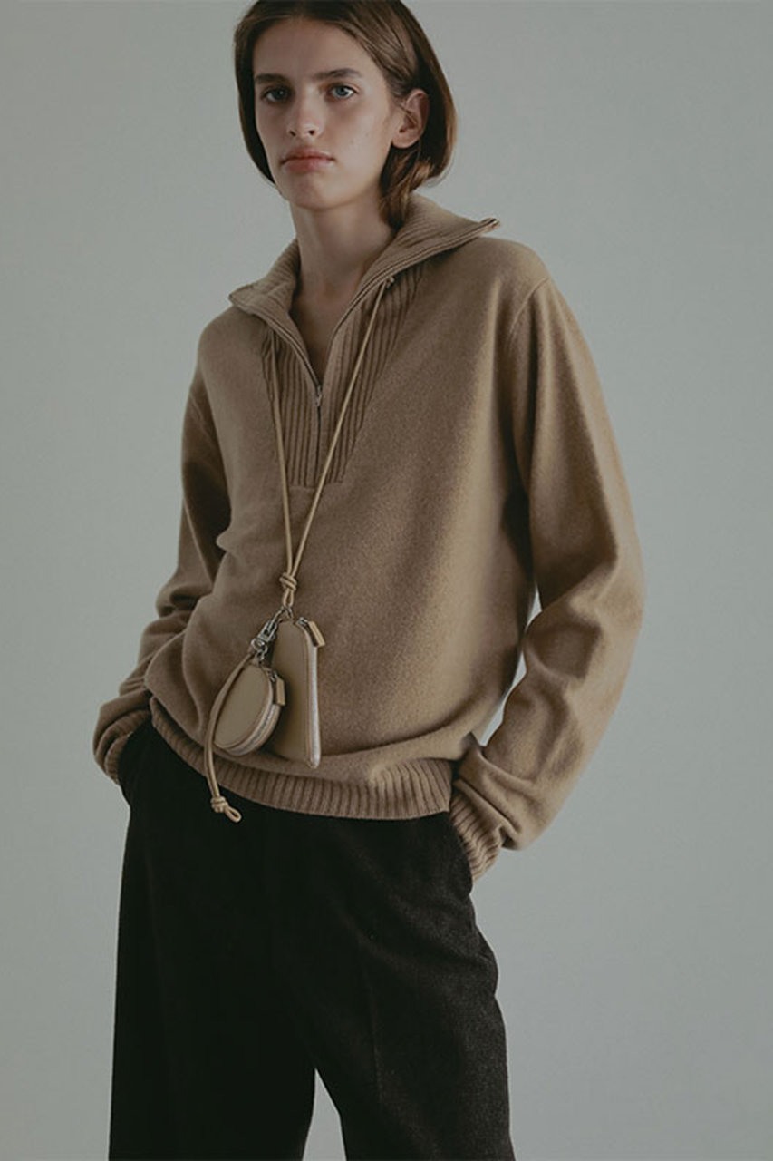 ETRE TOKYO(エトレトウキョウ)｜レザーコードマルチポーチ/ベージュ の