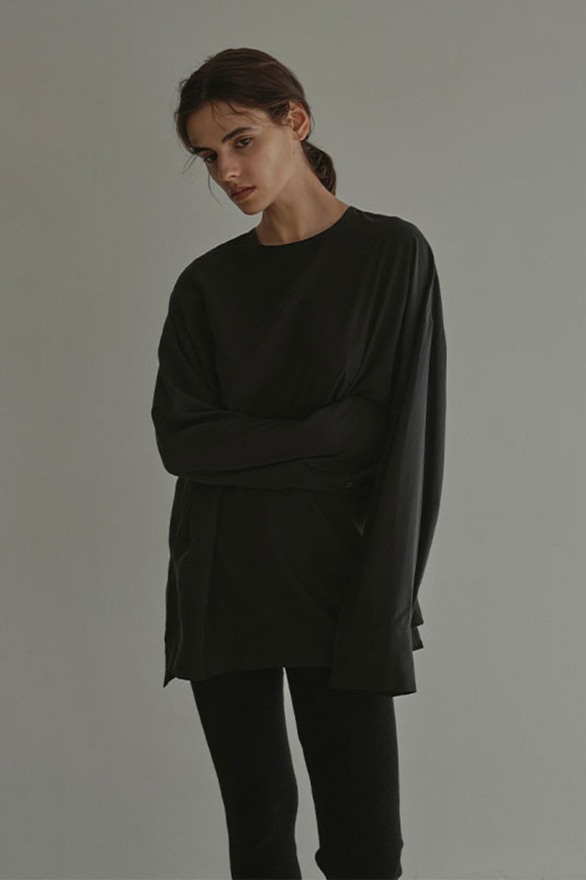 クルーネックオーバーサイズプルオーバー