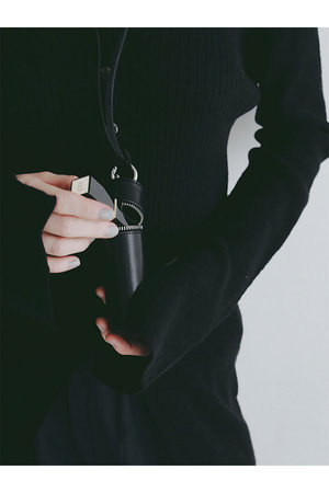 エトレトウキョウ/ETRE TOKYOのタンドレザージップリップケース(149900/149999)