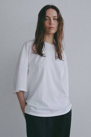 エトレトウキョウ/ETRE TOKYOのオーバーサイズクールネスTee