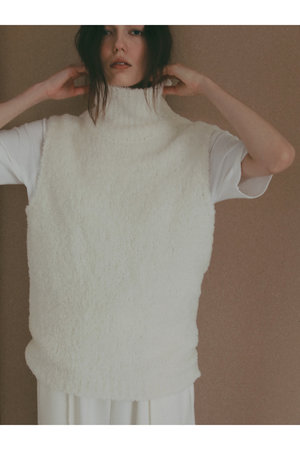 エトレトウキョウ/ETRE TOKYOの【4/16 19:00販売開始】【予約販売】モールヤーンハイネックニットベスト(110300/110301)