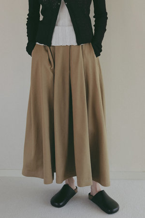 エトレトウキョウ/ETRE TOKYOの【4/16 19:00販売開始】【予約販売】タックボリュームミディスカート(110700/110703)