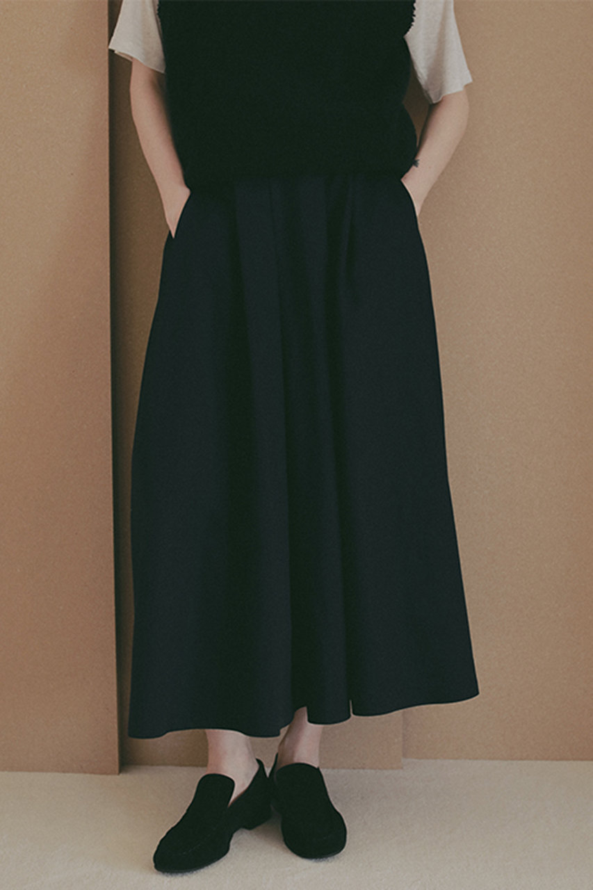 タックボリュームミディスカート